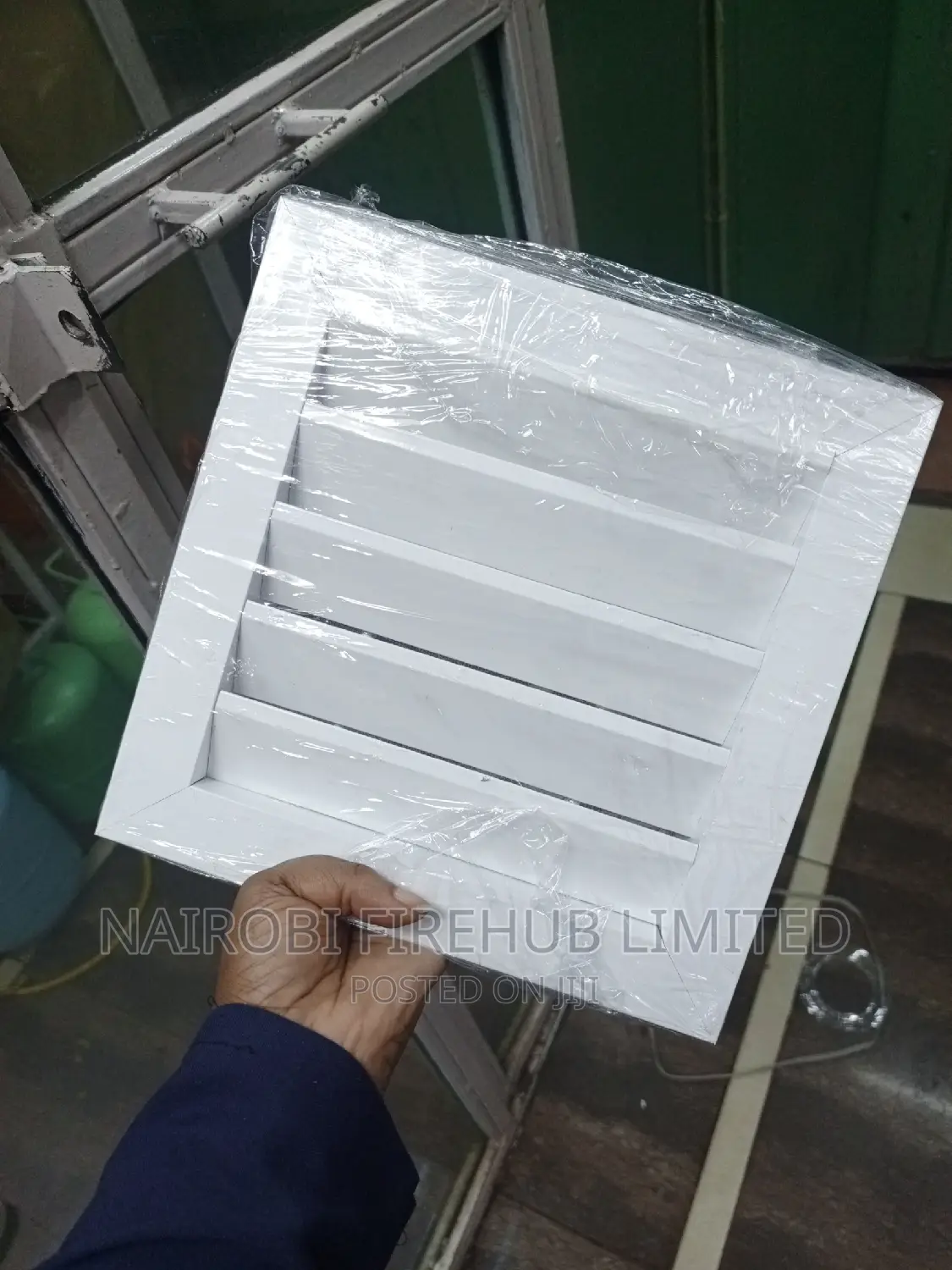 Louver 200x200