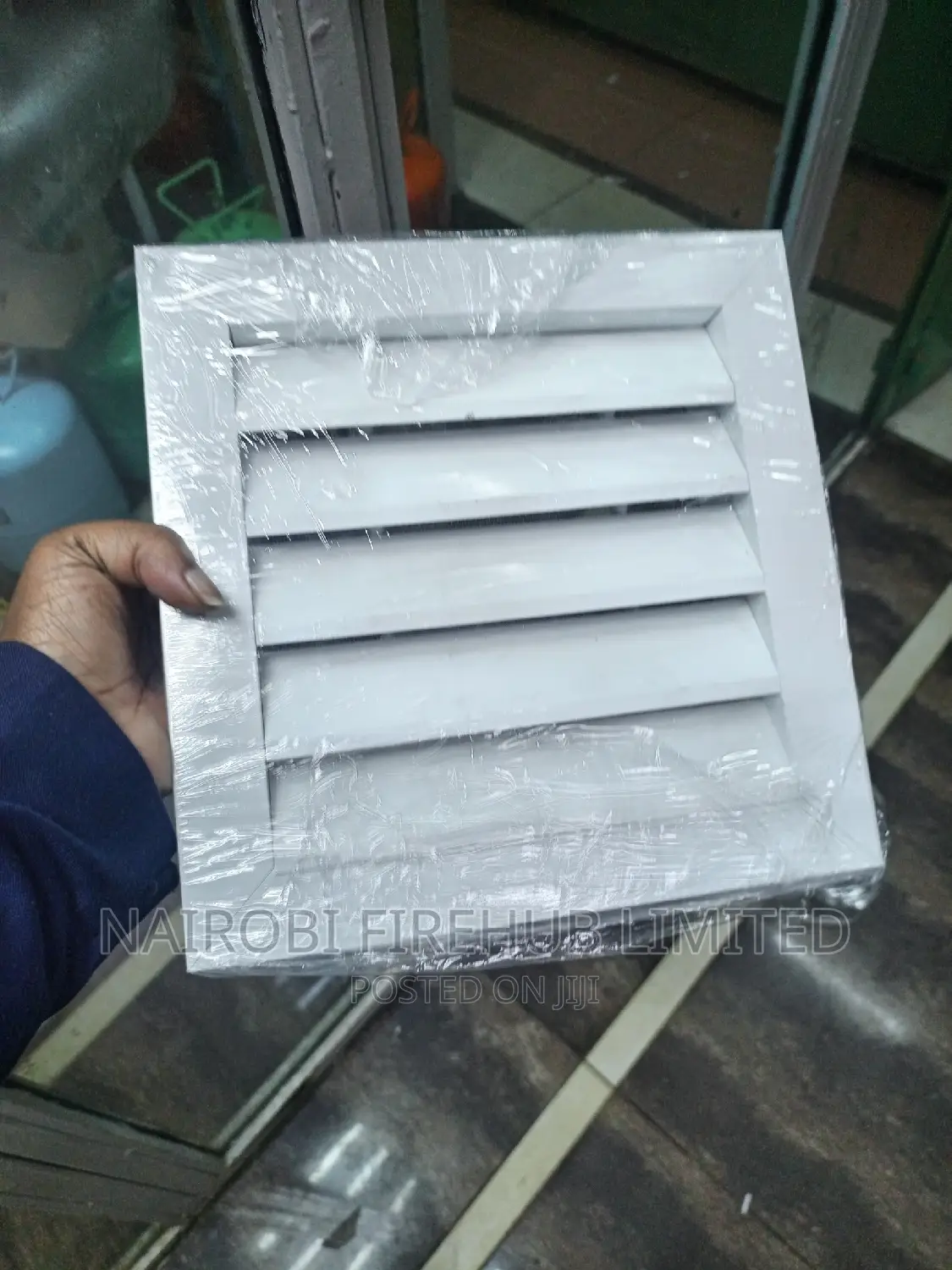 Louver 200x200