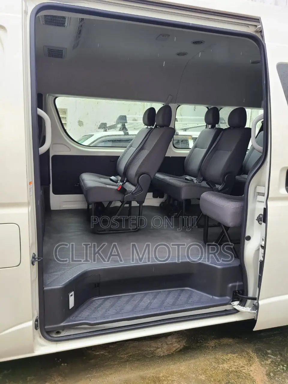 Toyota HiAce 2016 White