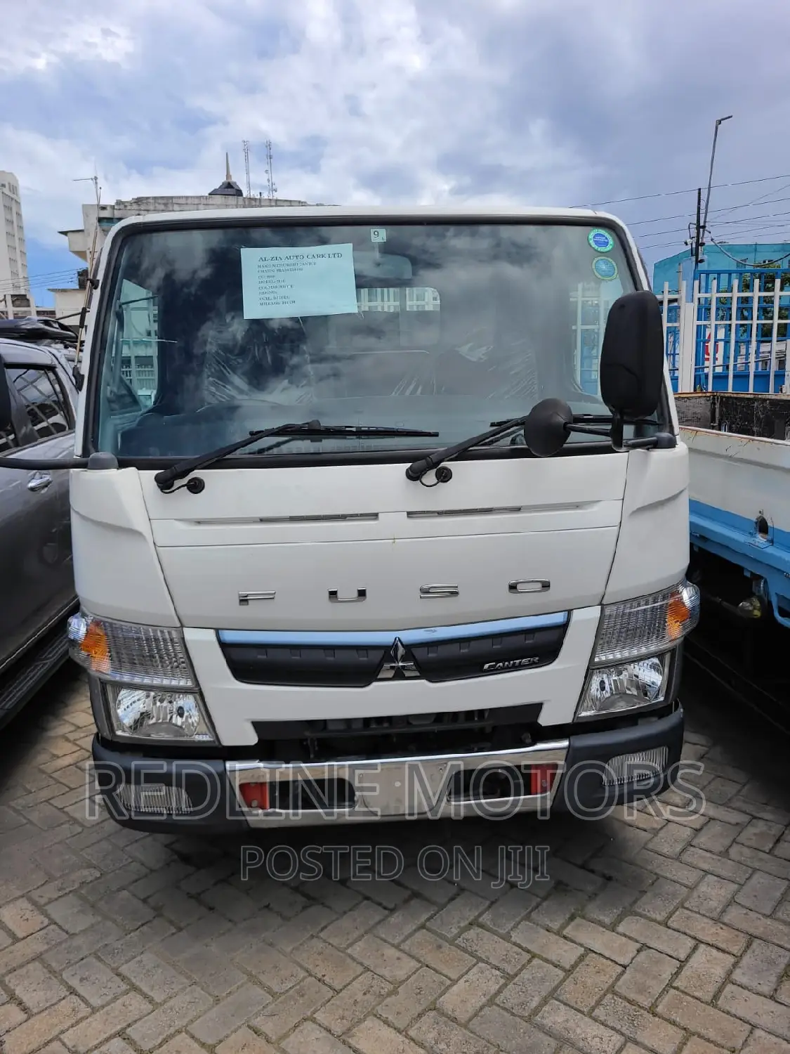 Mitsubishi Fuso 2016 White