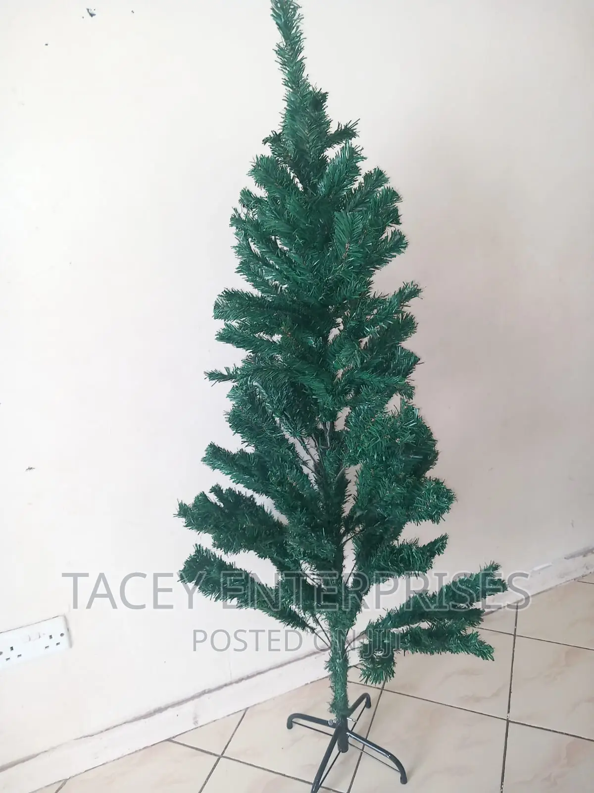 5 and 7 Feet Christmas Trees