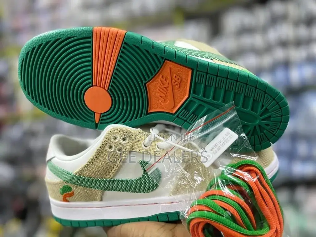 Nike SB Dunk Jarritos Sneakers