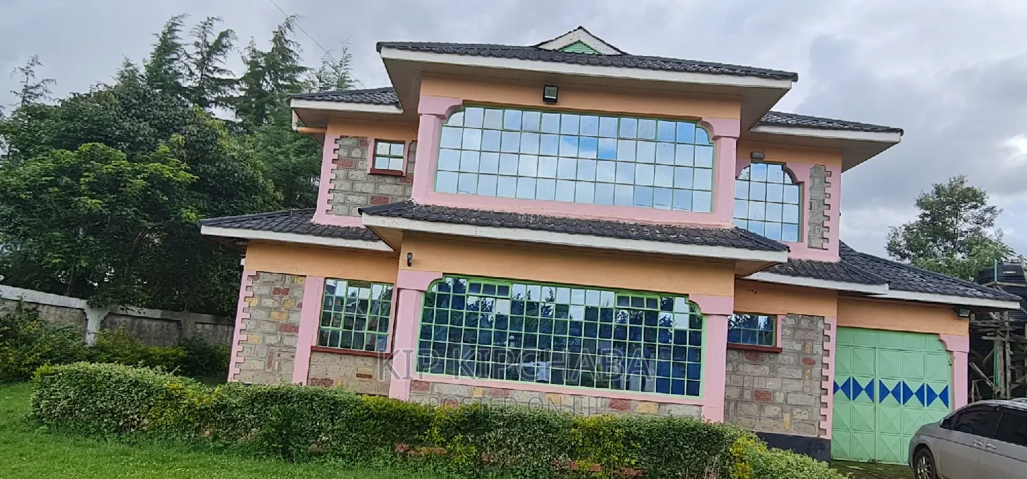 5bdrm Maisonette in Annex Estate, Racecourse for sale