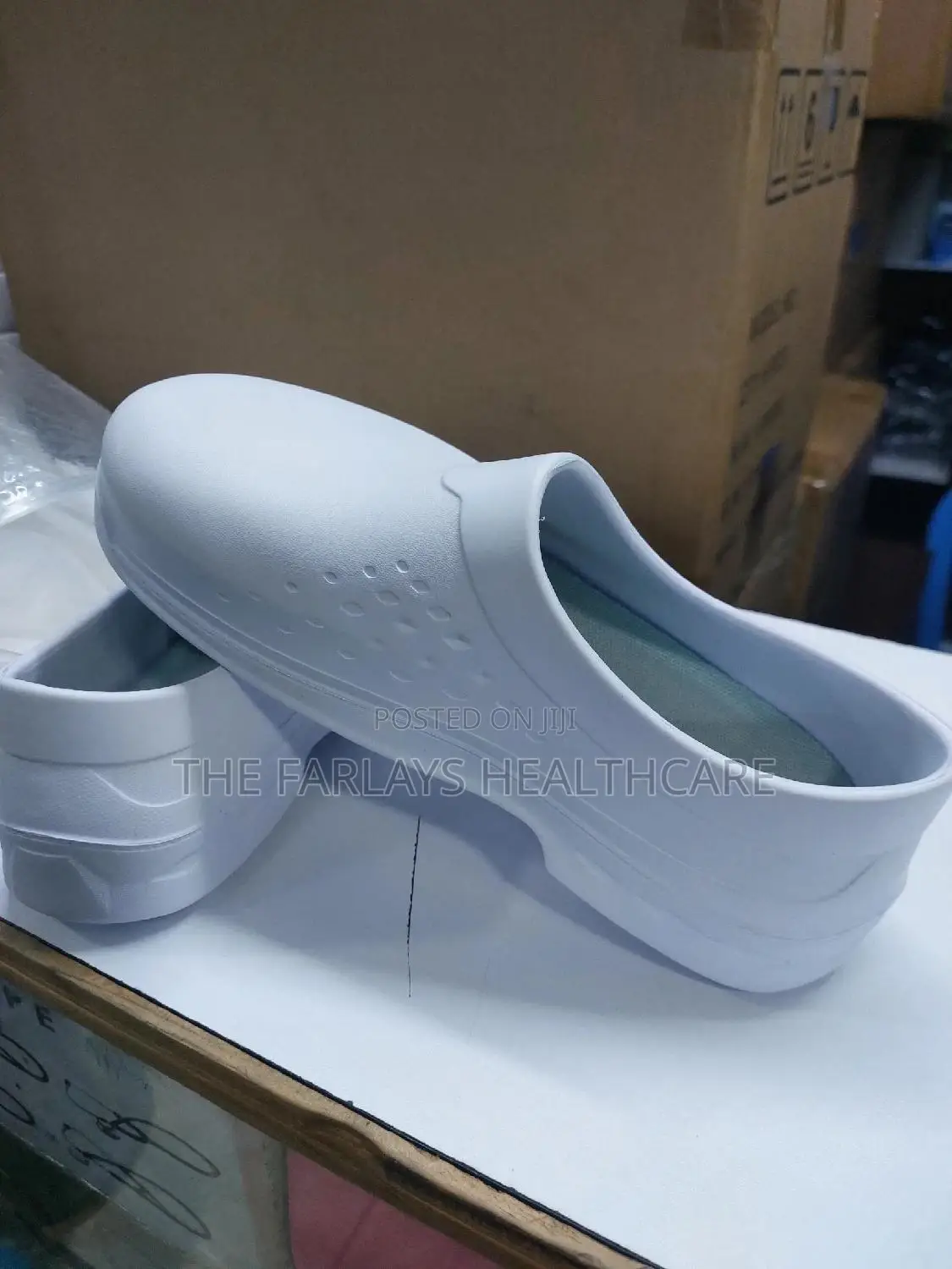 Theatre Clogs