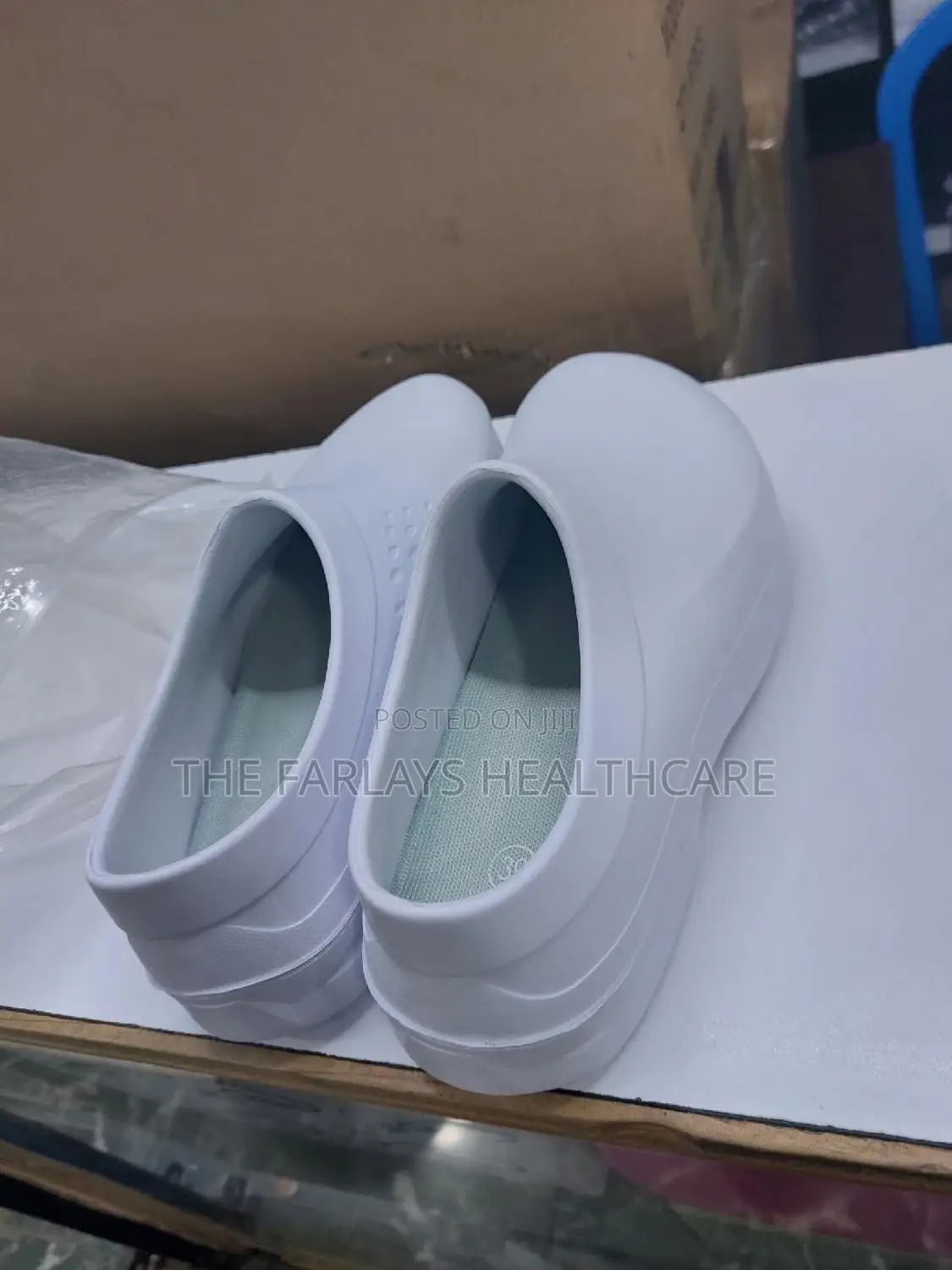Theatre Clogs
