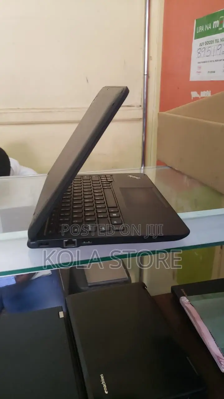 Laptop Lenovo Yoga 11e 4GB Intel SSD 128GB