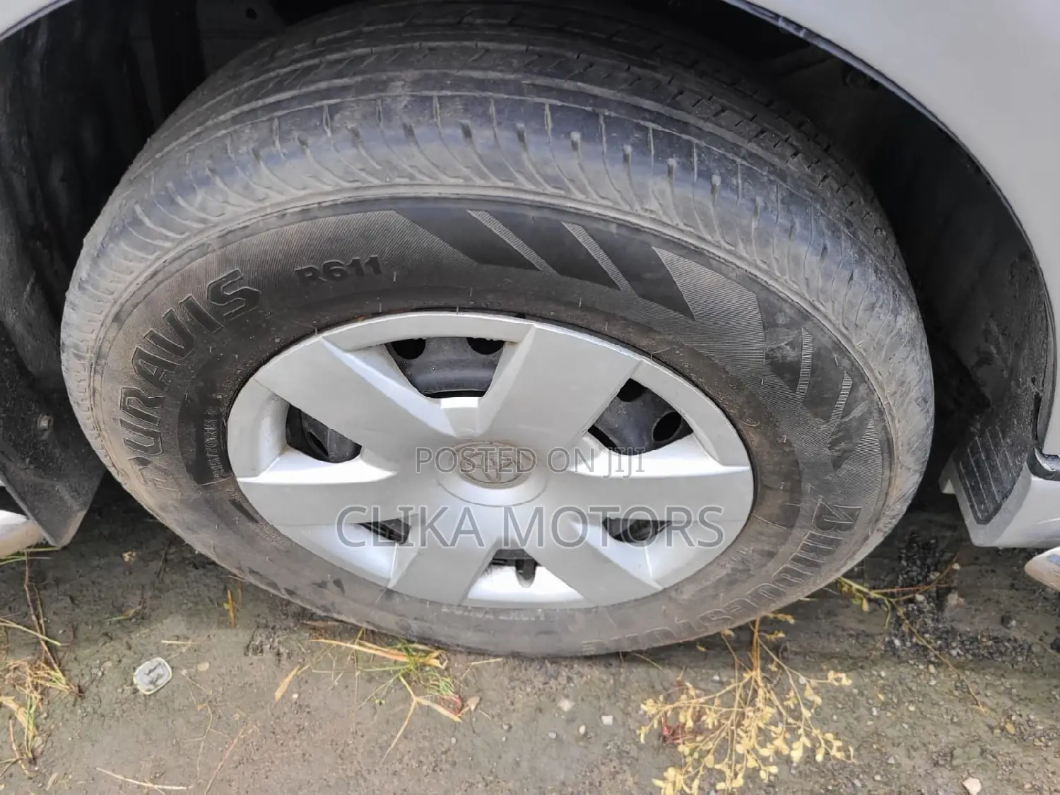 Toyota HiAce 2016 Silver