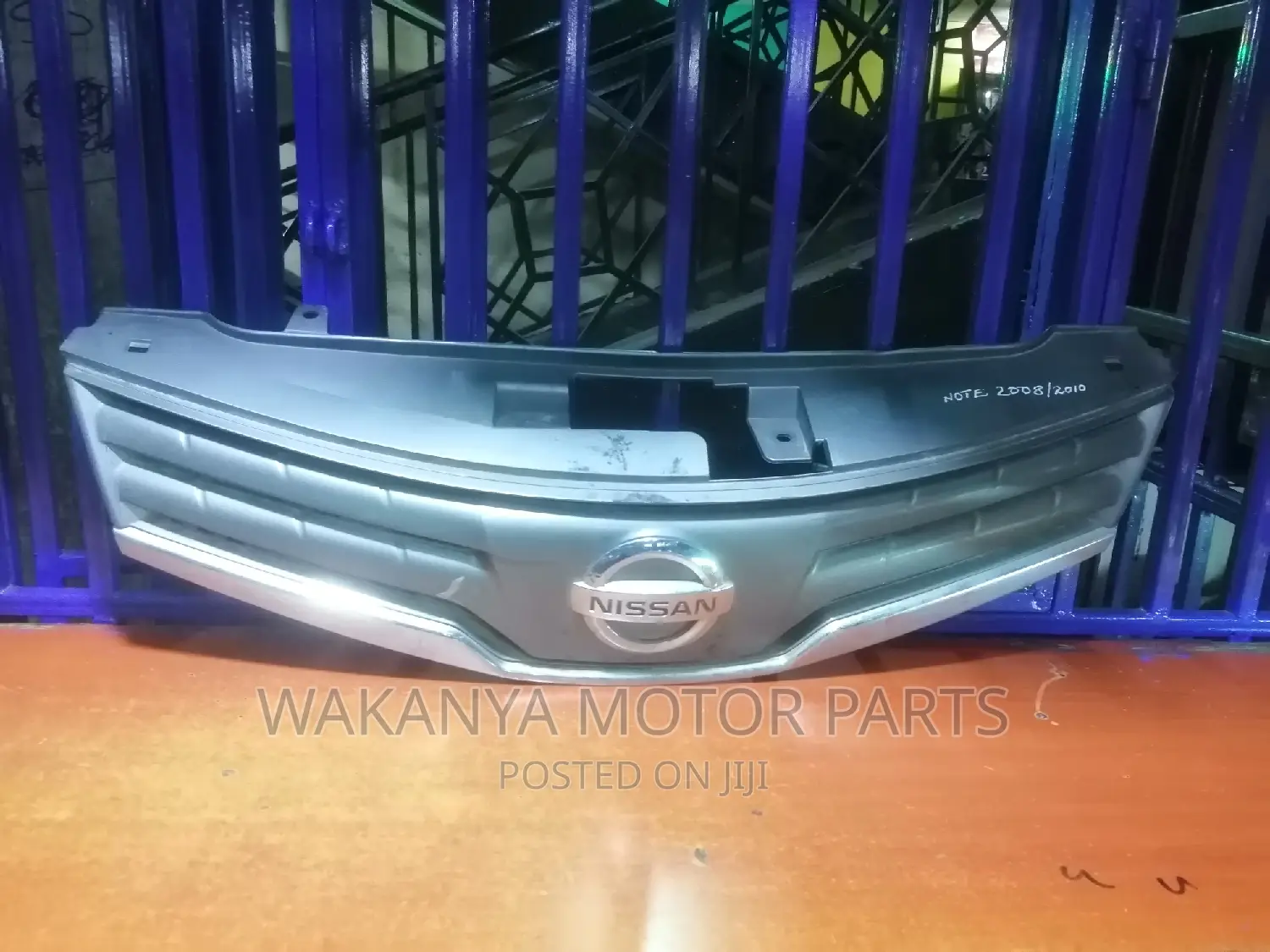 Nissan Note E11, 2008/11 Grille, Clean Ex Japan Motor Parts
