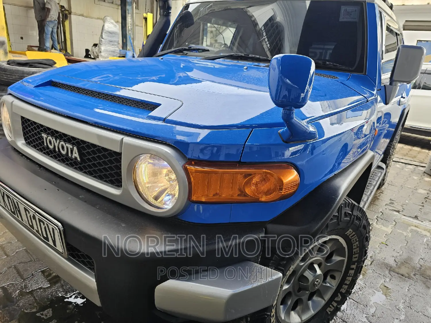 Toyota FJ Cruiser 2013 Blue
