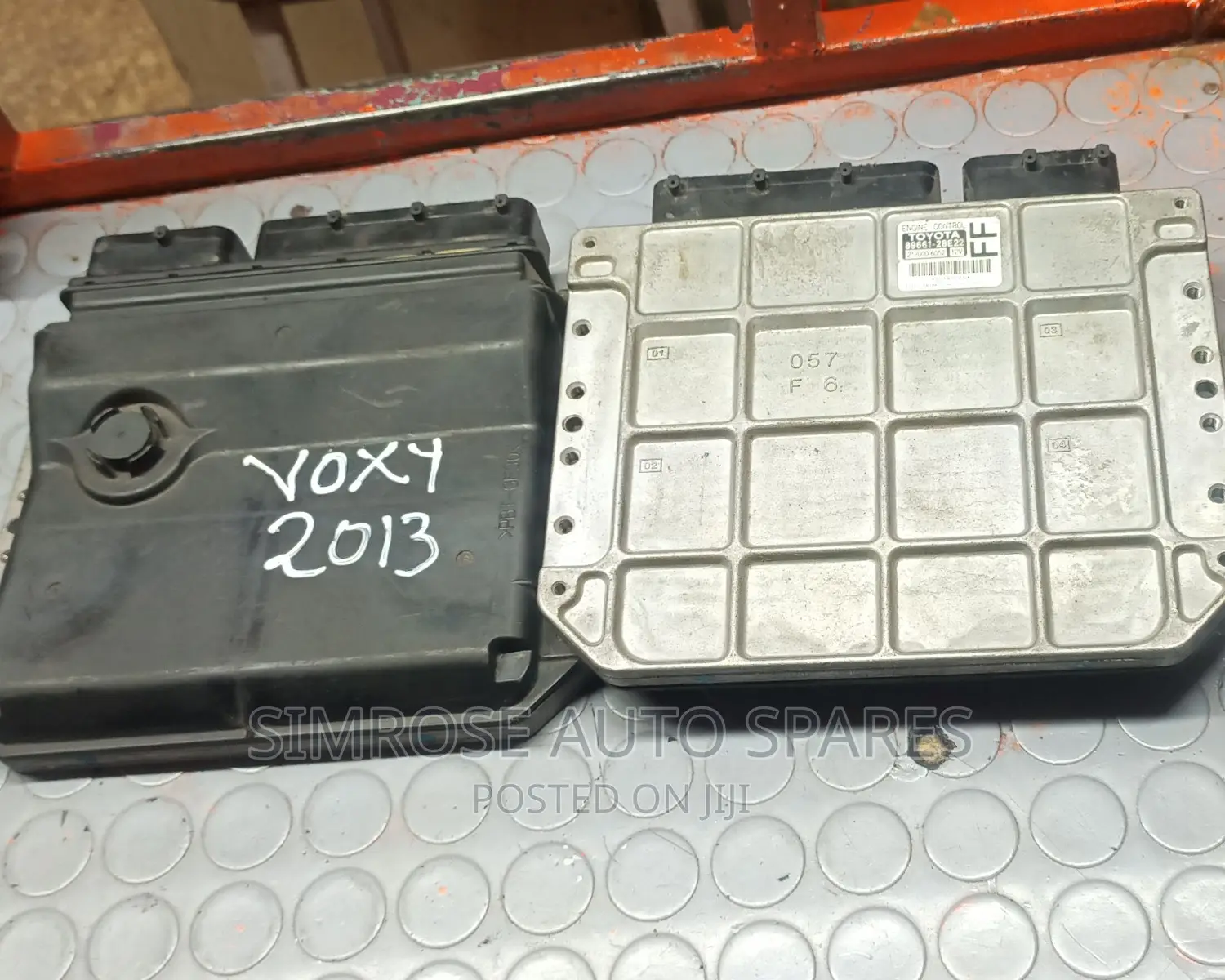 Toyota Voxy 2013 Ecu