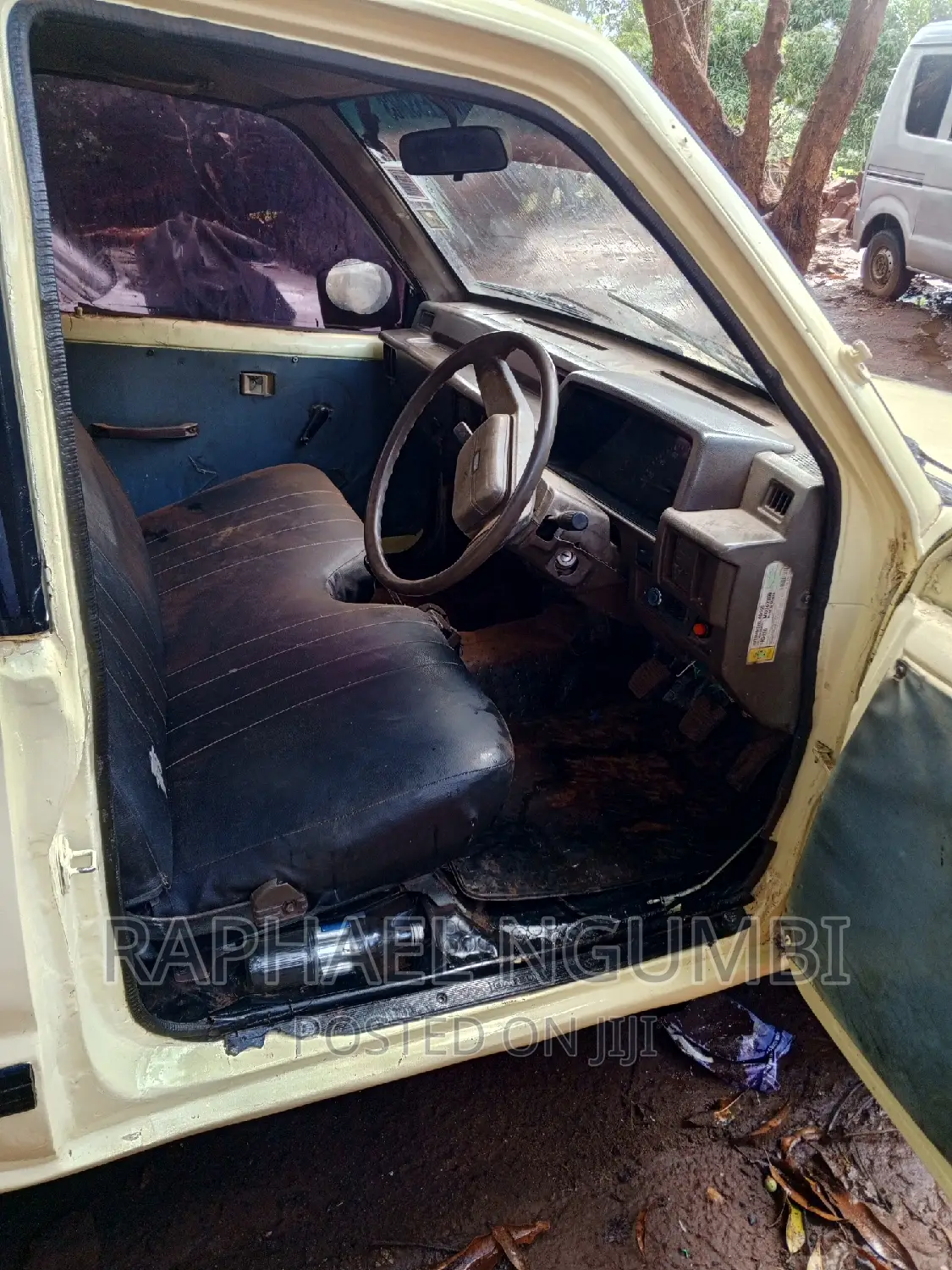 Mitsubishi L200 1995 Yellow
