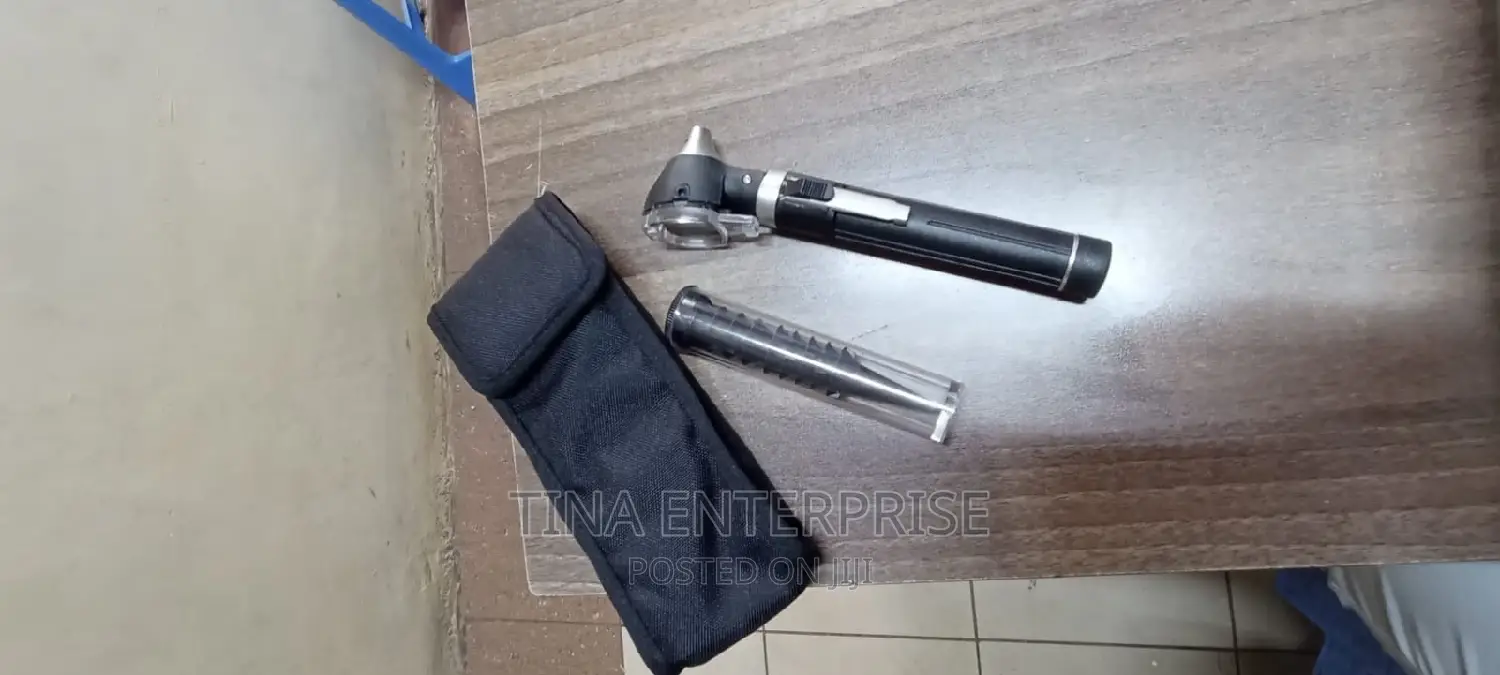 Otoscopes( Fibre Otoscope)