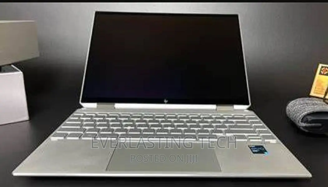 New Laptop HP Spectre X360 15 8GB Intel Core I5 SSD 512GB