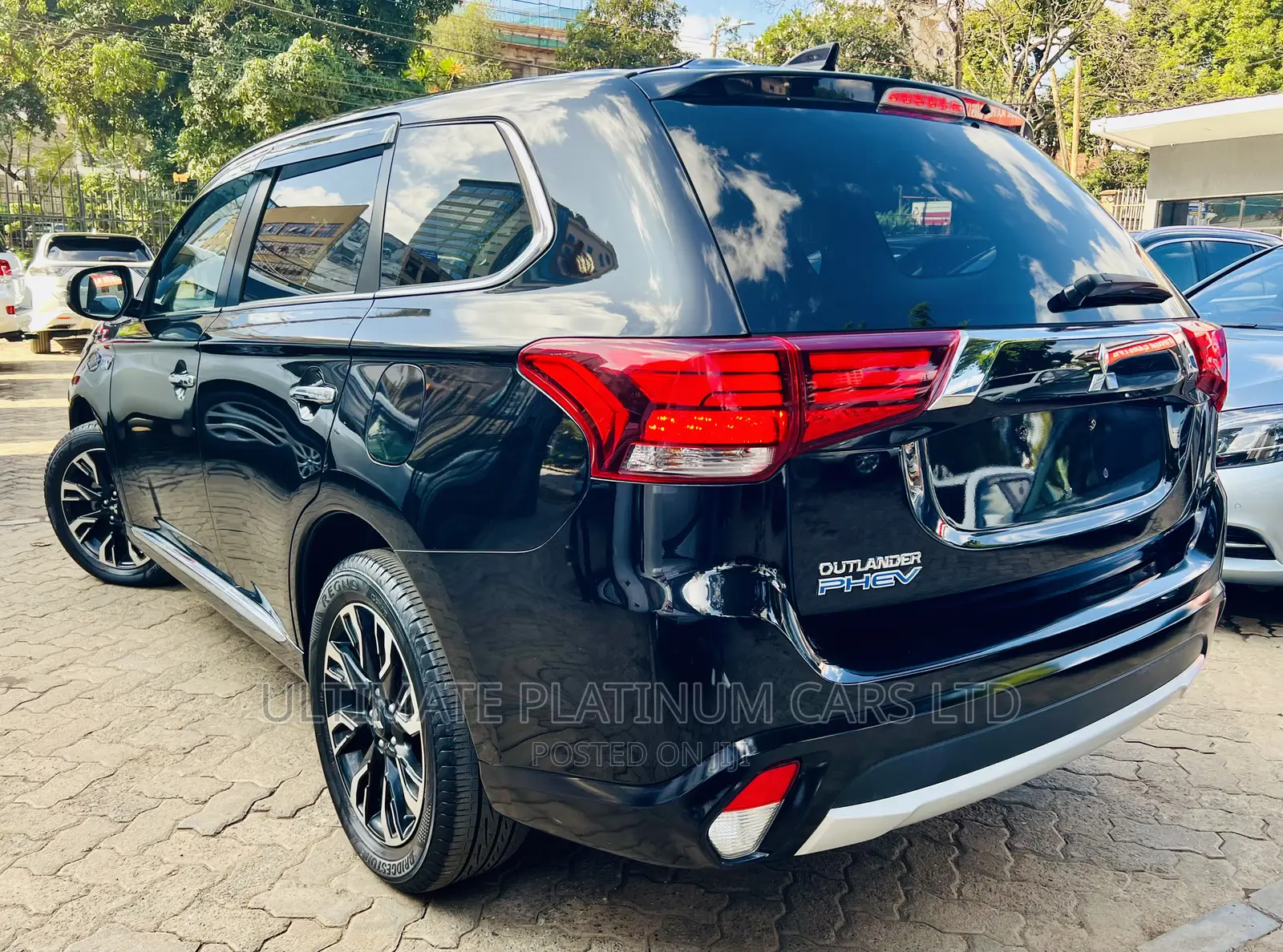 Mitsubishi Outlander 2.0 PHEV AWD 2017 Black