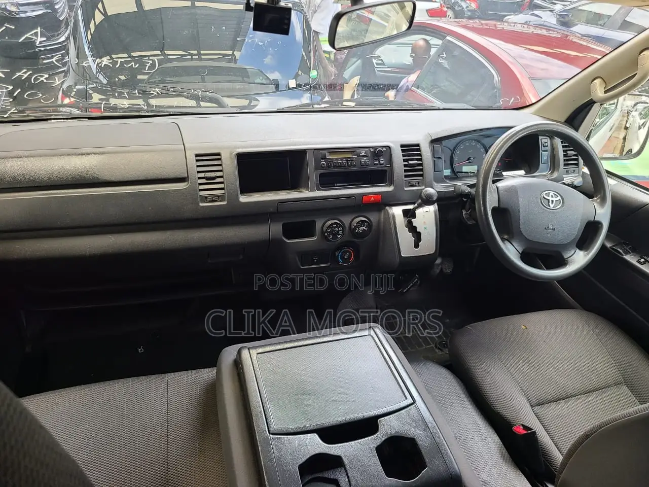 Toyota Grand HiAce 2016 Silver
