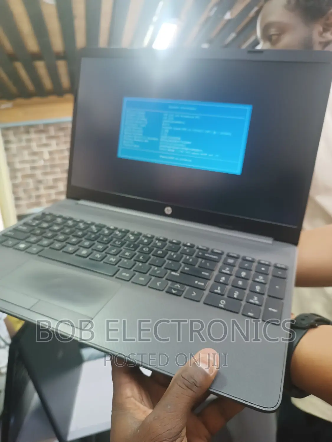 Laptop HP 250 G8 4GB Intel Core I3 HDD+SSD 500GB
