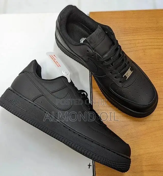 Nike Air Force 1 Black