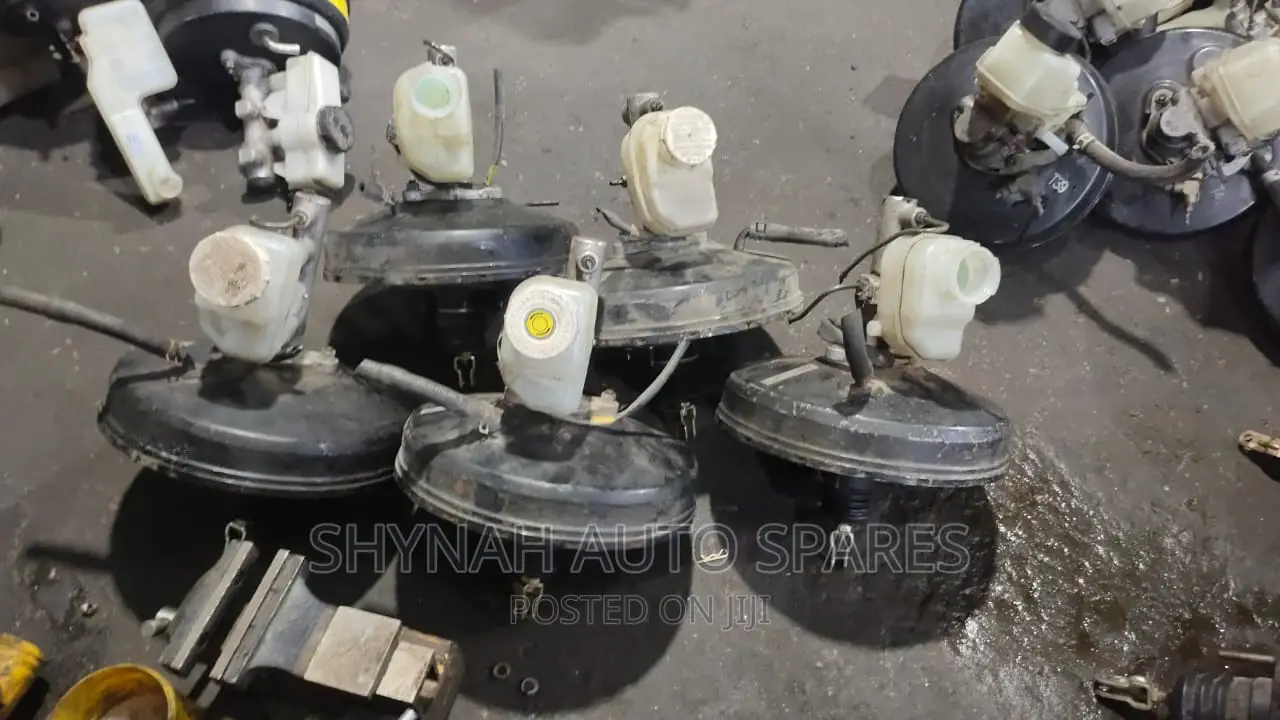 Mitsubishi Lancer Brake Booster Complet With Master Cylinder