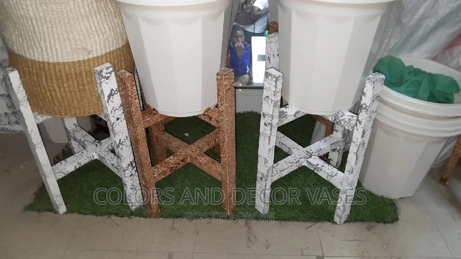 Stands Wooden 40cm Height by 25cm Diameter