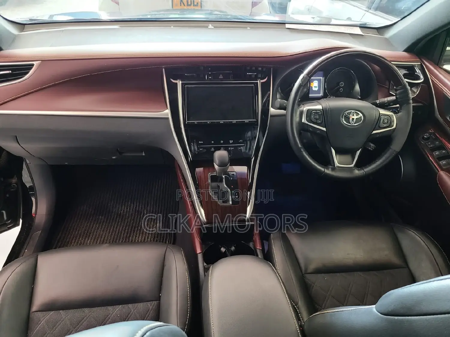 Toyota Harrier 2.0 2017 Black
