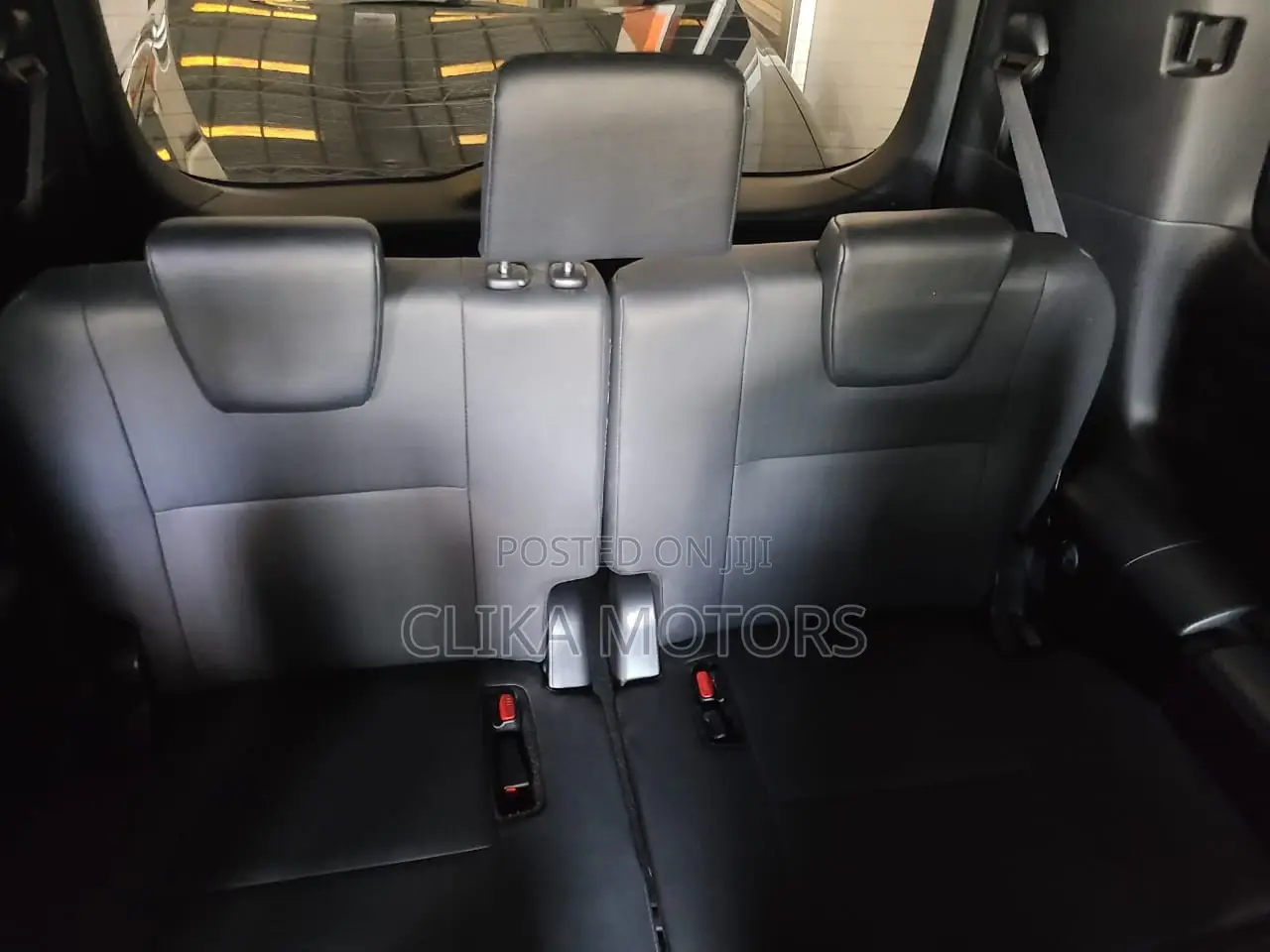 Toyota Esquire 2.0 AWD (7 seater) 2016 Black