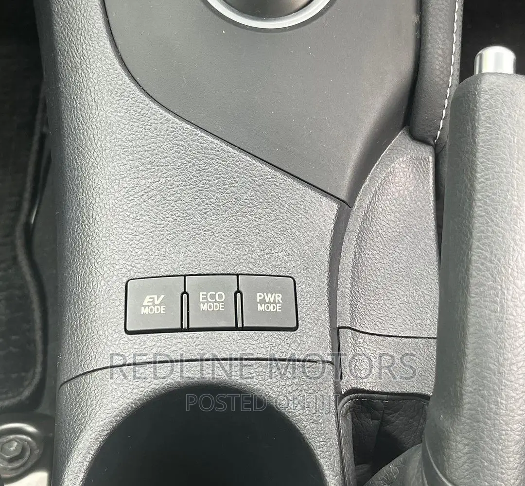 Toyota Auris 2016 Red