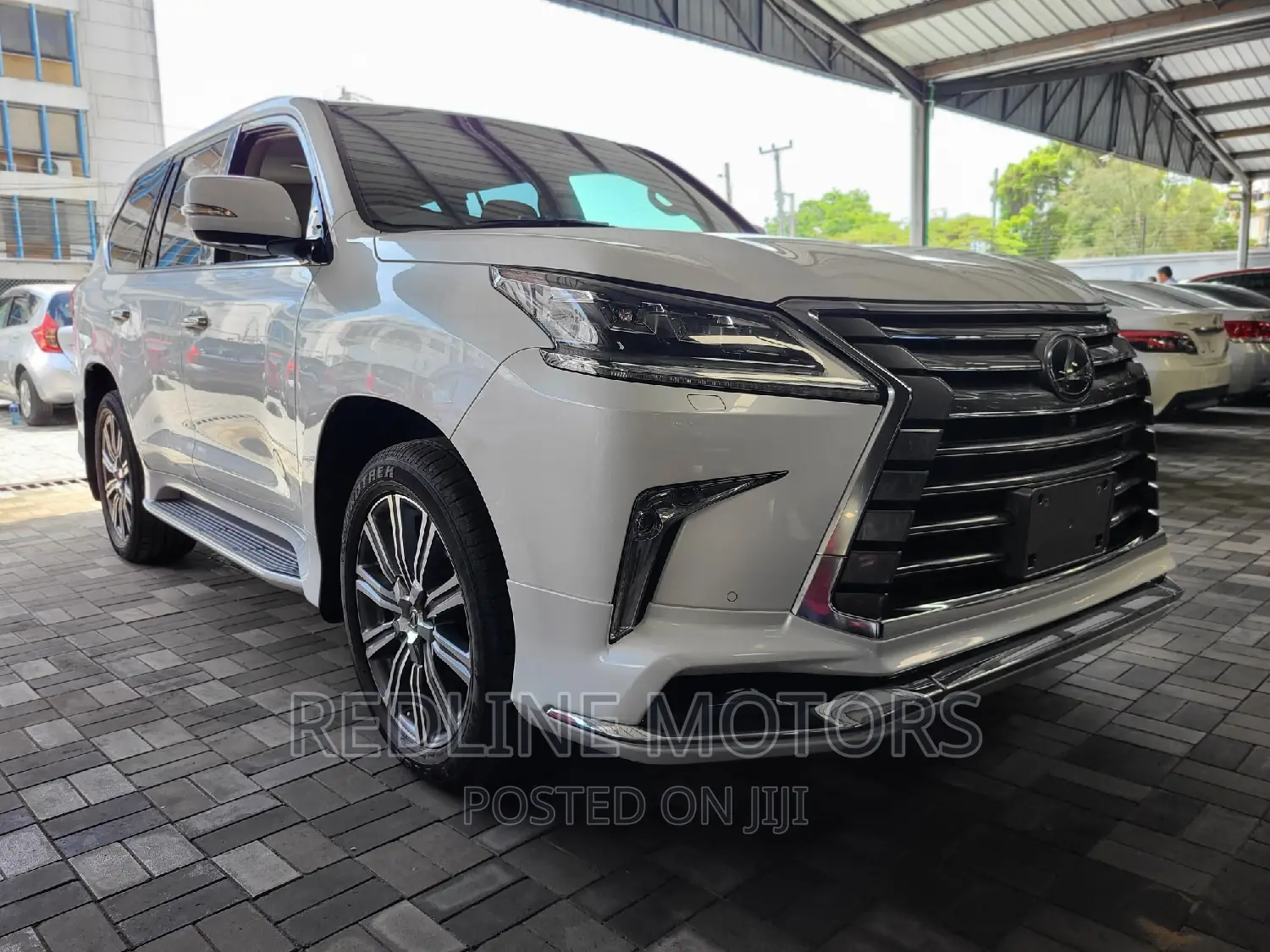 Lexus LX 570 AWD 2016 Pearl