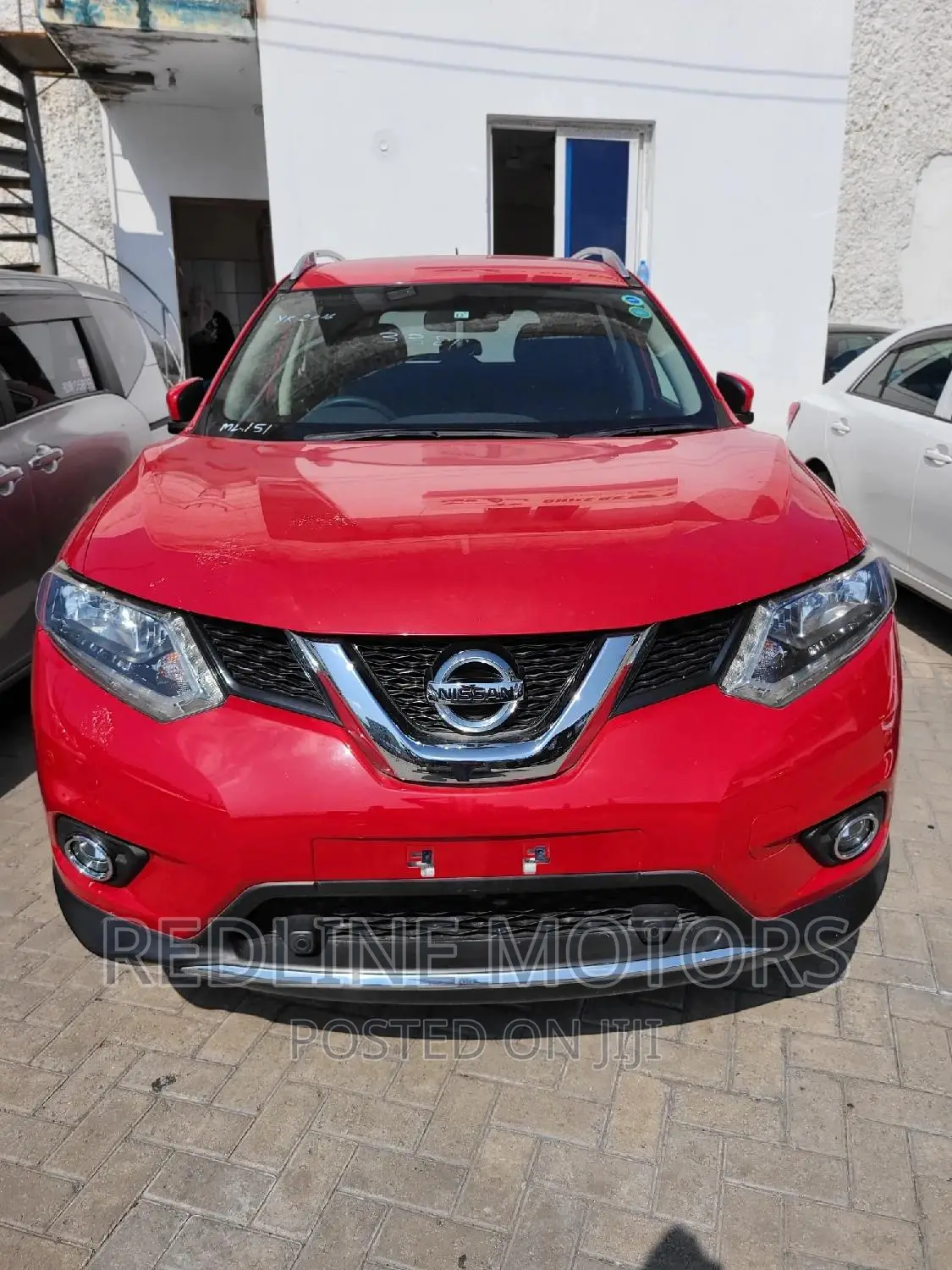 Nissan X-Trail 2.0 Petrol AWD 2016 Red