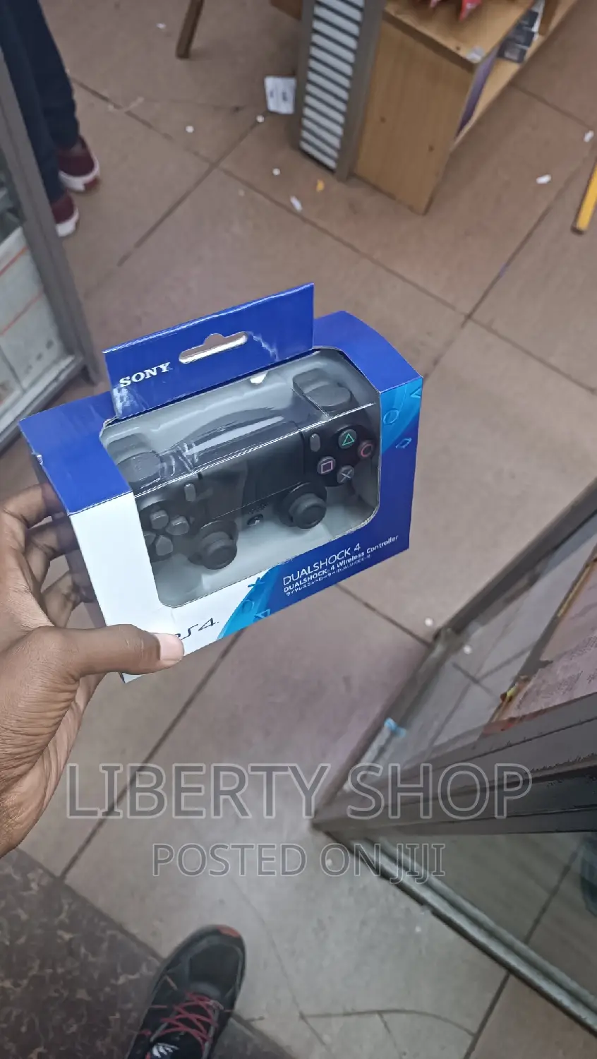 Sony PS4 Dual Shock 4 Wireless Controller