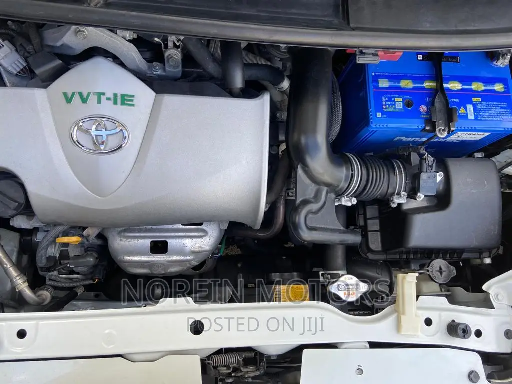 Toyota Spade 2016 White