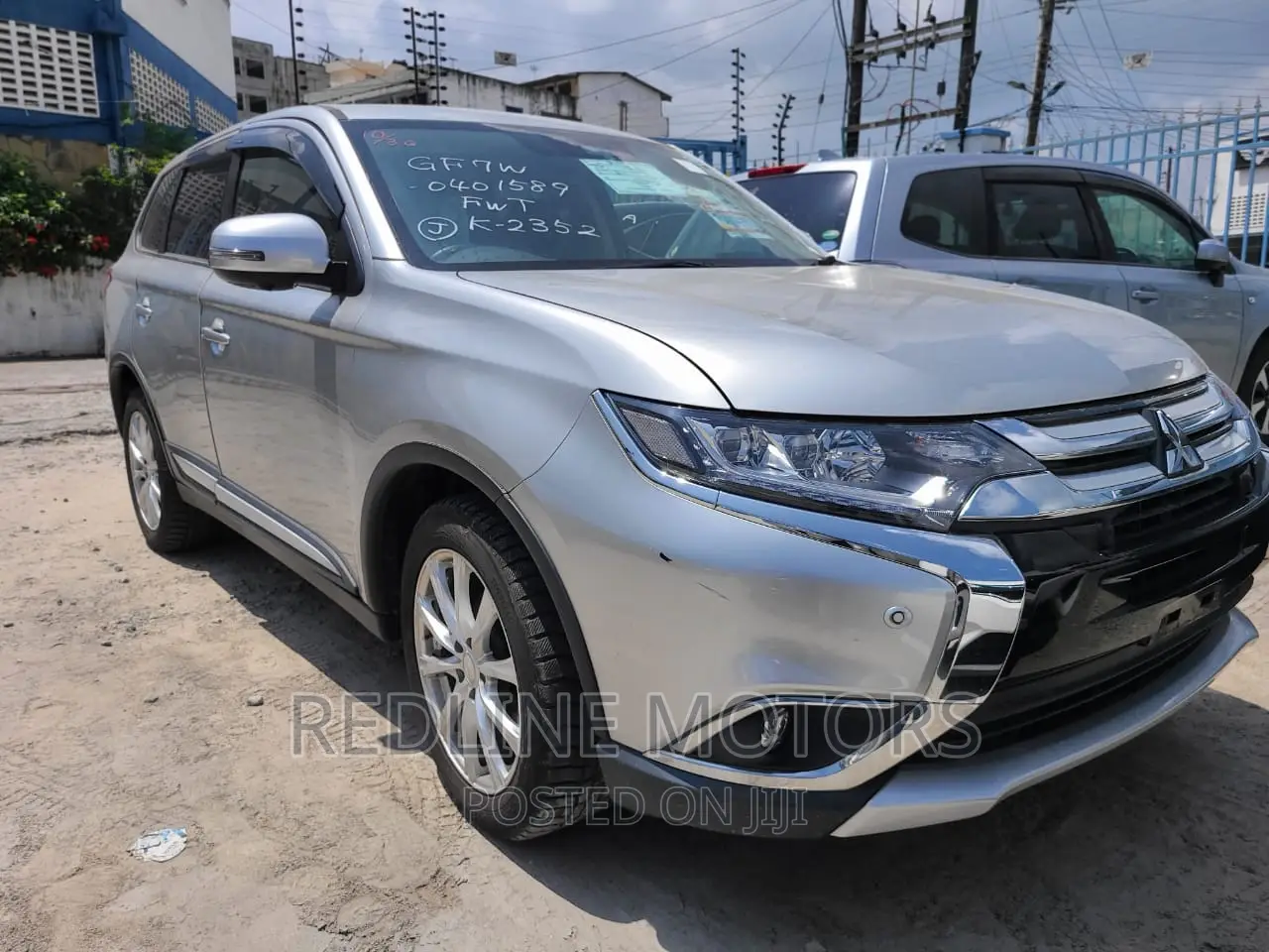 Mitsubishi Outlander 2018 Silver