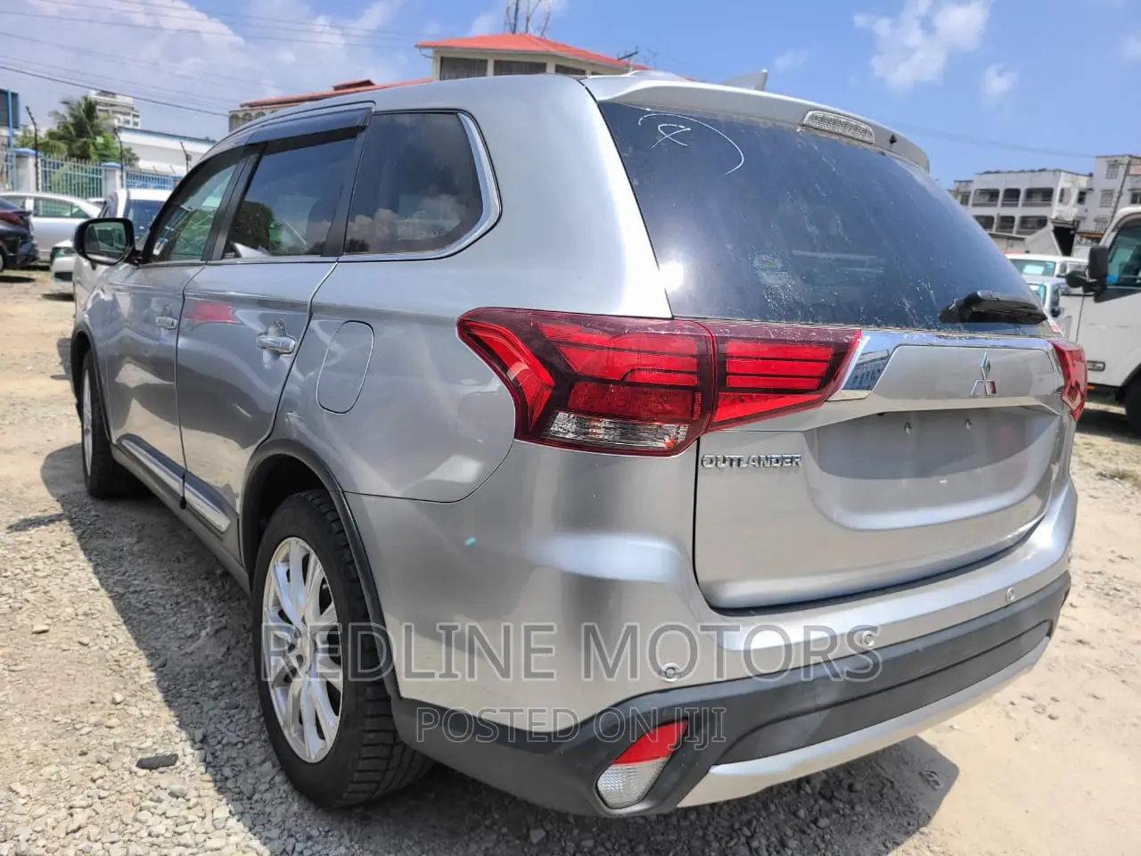 Mitsubishi Outlander 2018 Silver