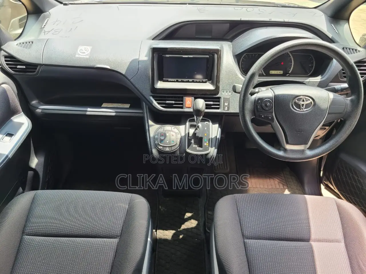 Toyota Noah 2.0 AWD (7 Seater) 2016 Black