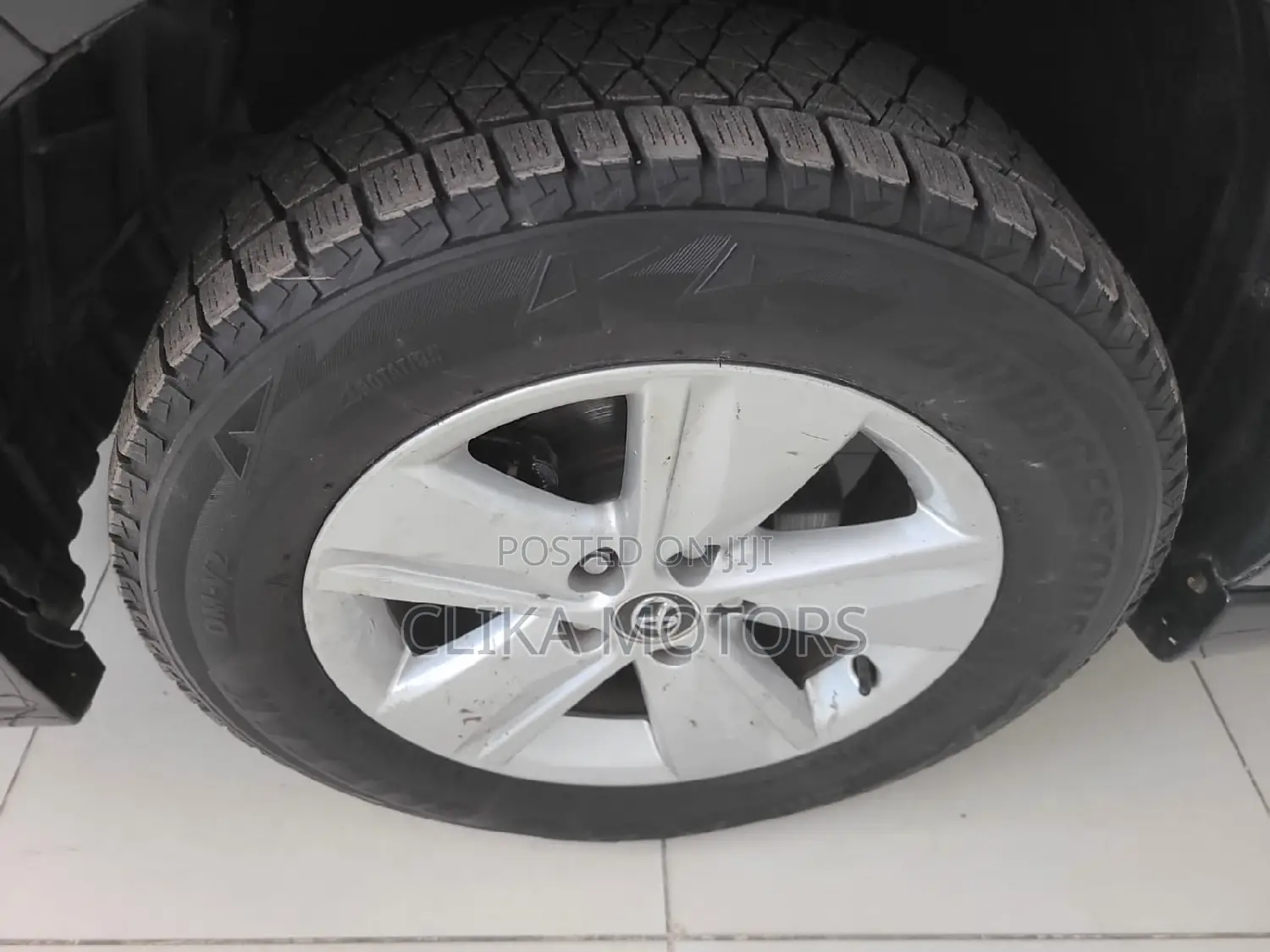 Toyota Harrier 2.0 4WD 2017 Black