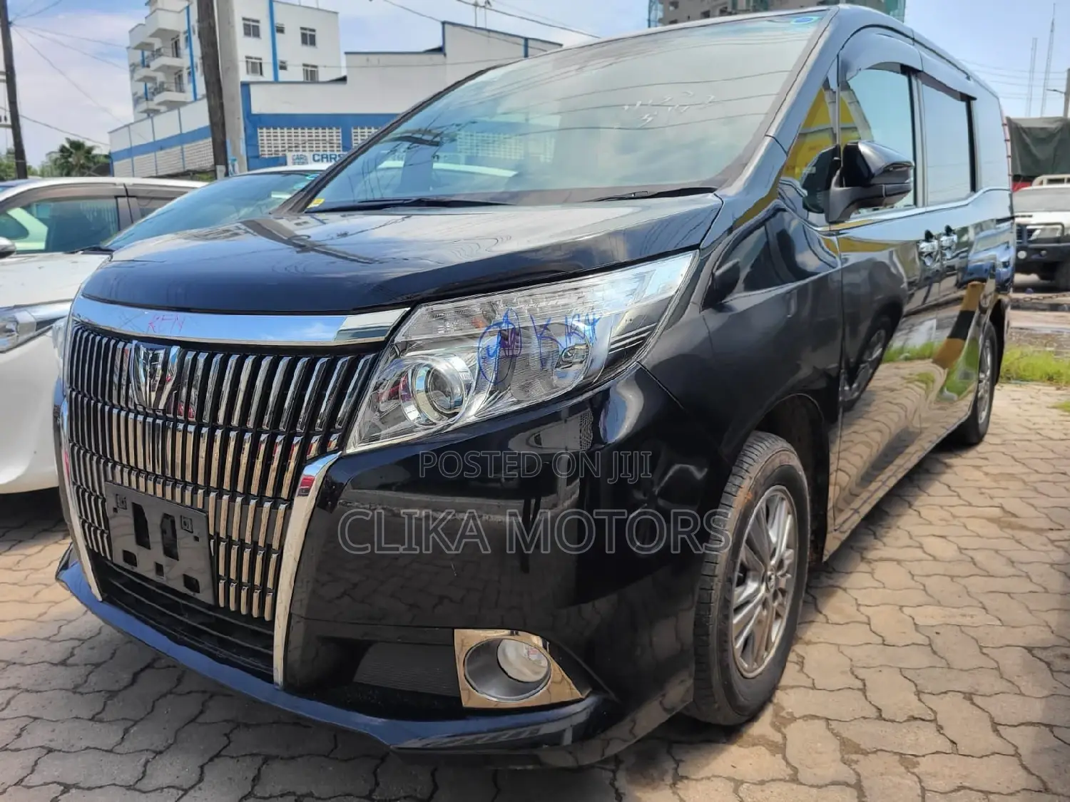 Toyota Esquire 2.0 AWD (8 seater) 2016 Black