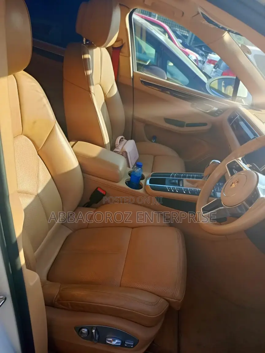 Porsche Macan 2016 White