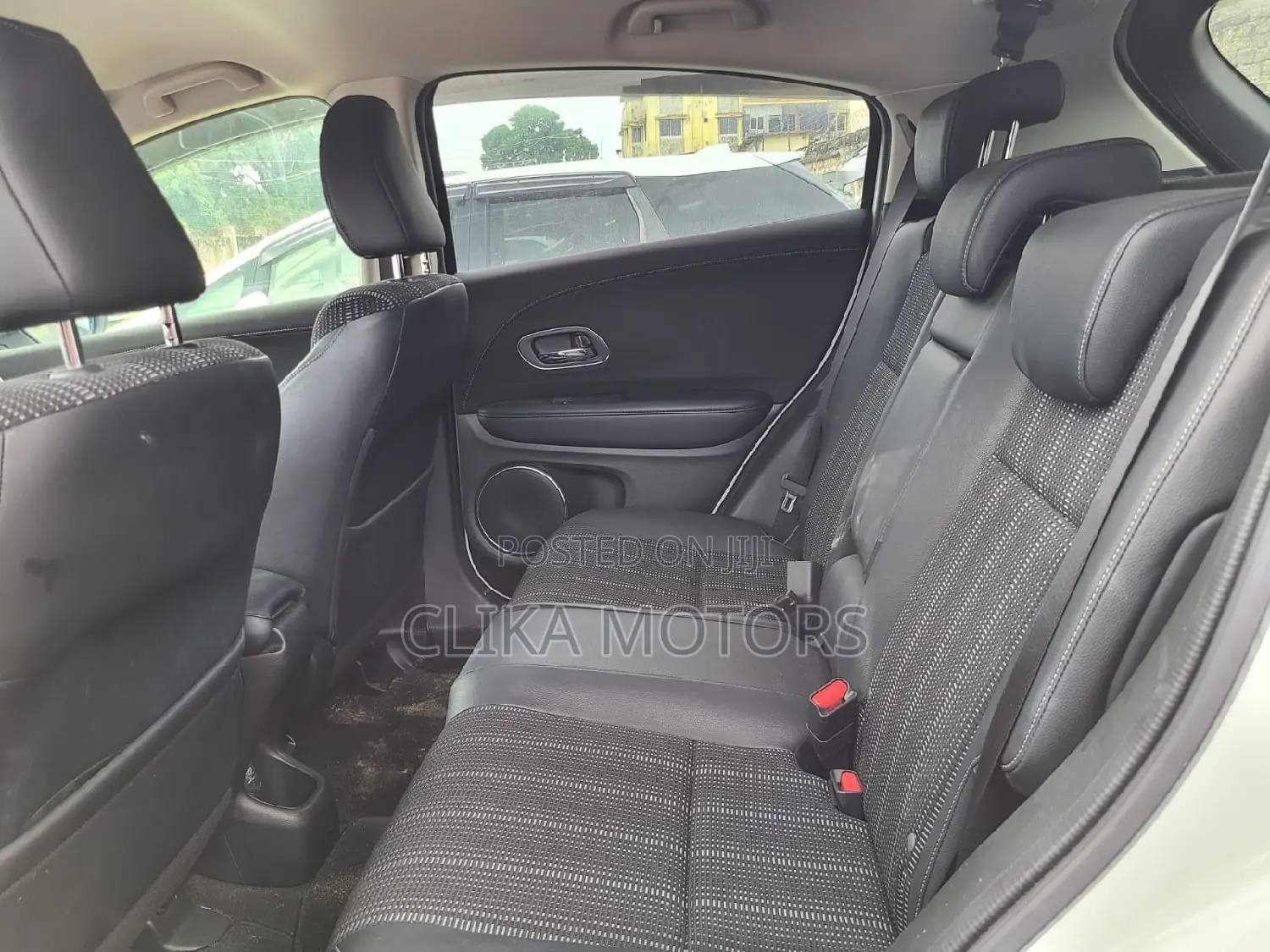 Honda Vezel 1.5 Hybrid 2WD 2016 Pearl