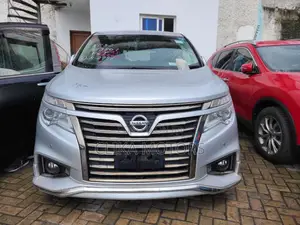 Premium 2016 Nissan Elgrand in Silver: Spacious and Stylish