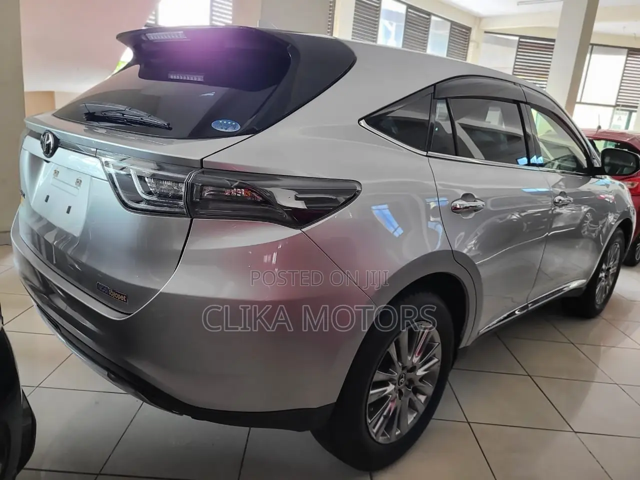Toyota Harrier 2.0 4WD 2017 Silver