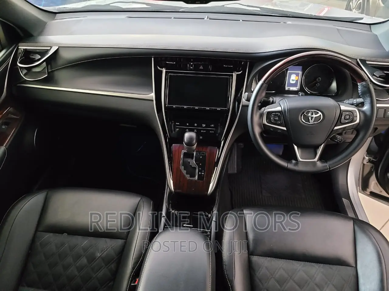 Toyota Harrier 2.0 4WD 2017 Silver
