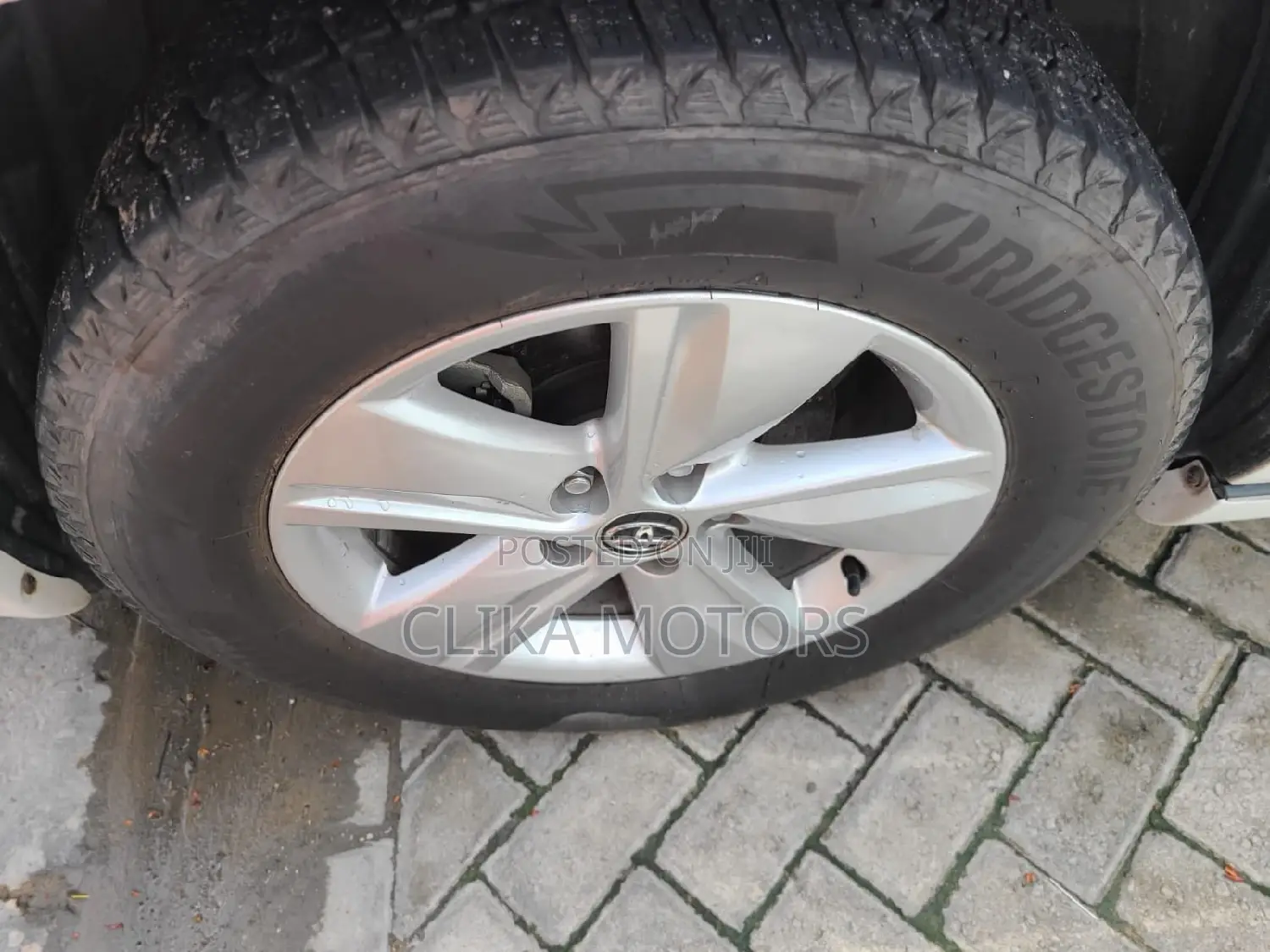 Toyota Harrier 2.5 Hybrid 4WD 2016 Pearl