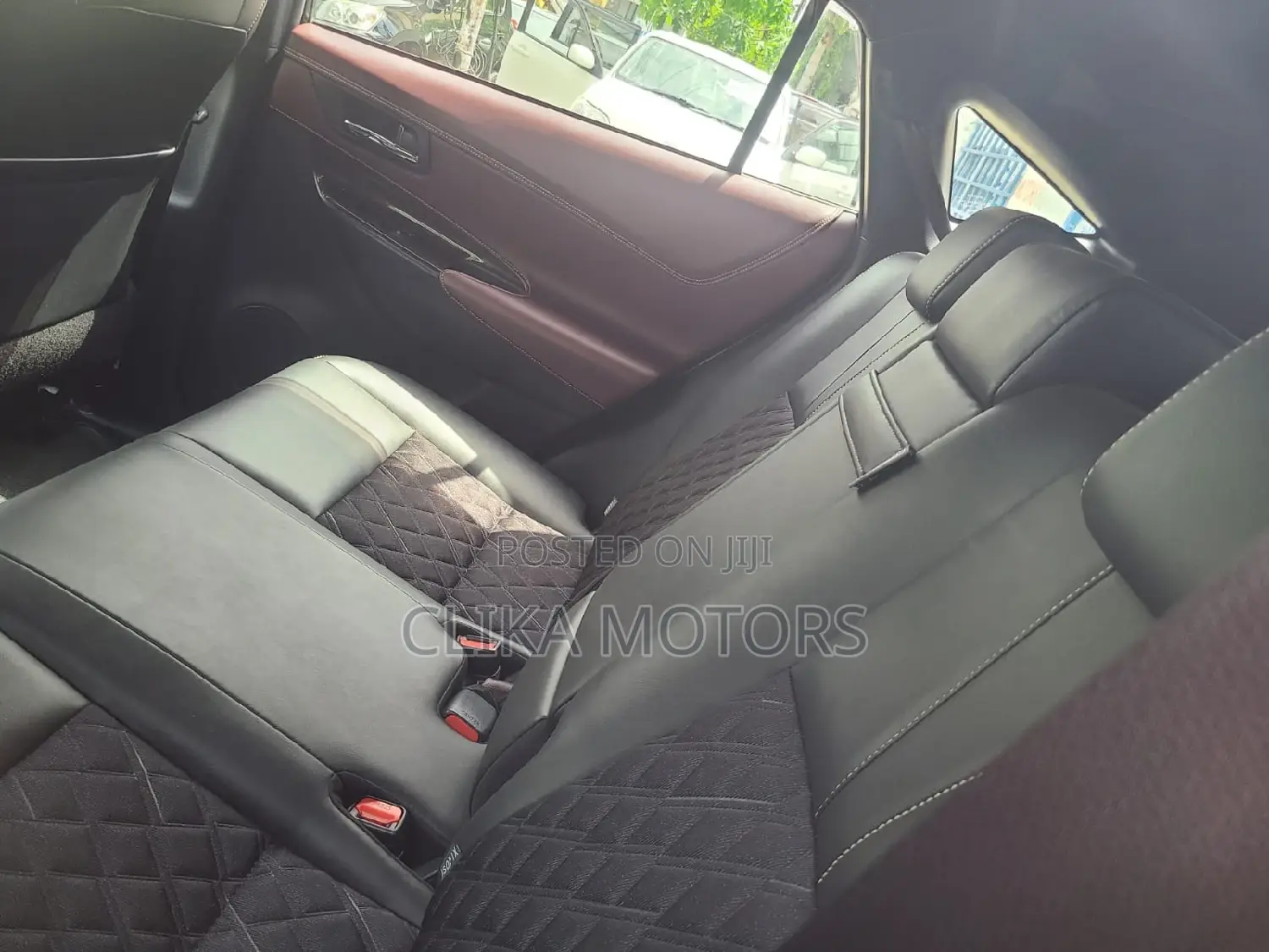 Toyota Harrier 2.5 Hybrid 4WD 2016 Pearl