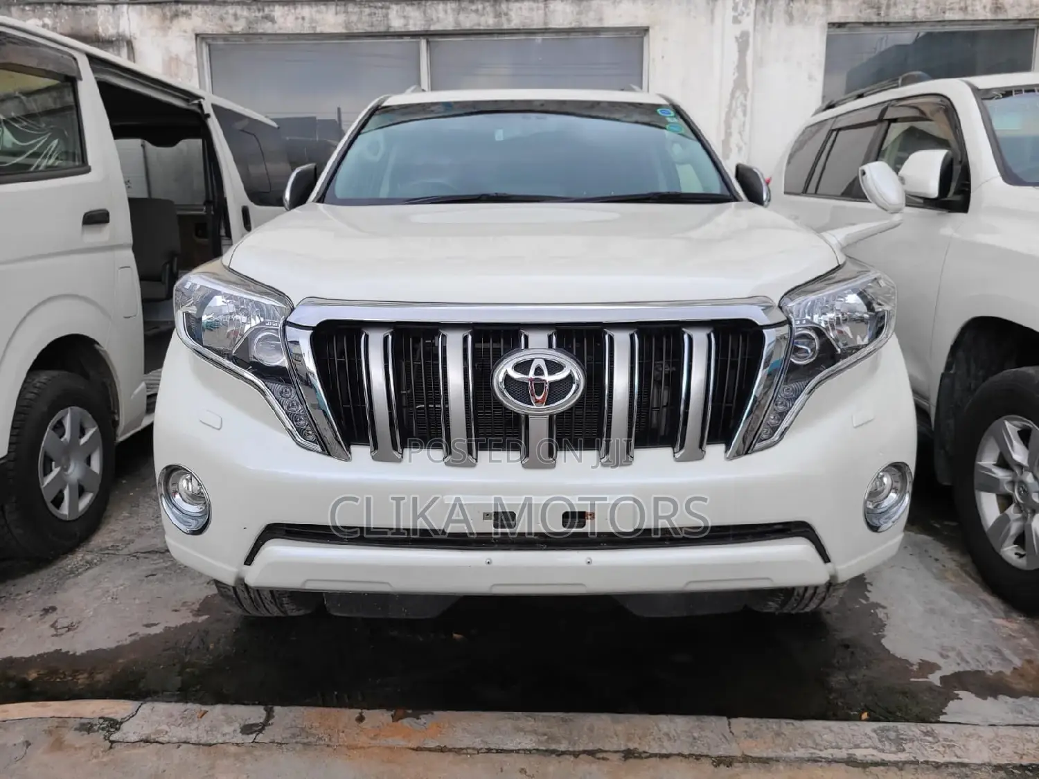 Toyota Land Cruiser Prado 2.7 2017 Pearl