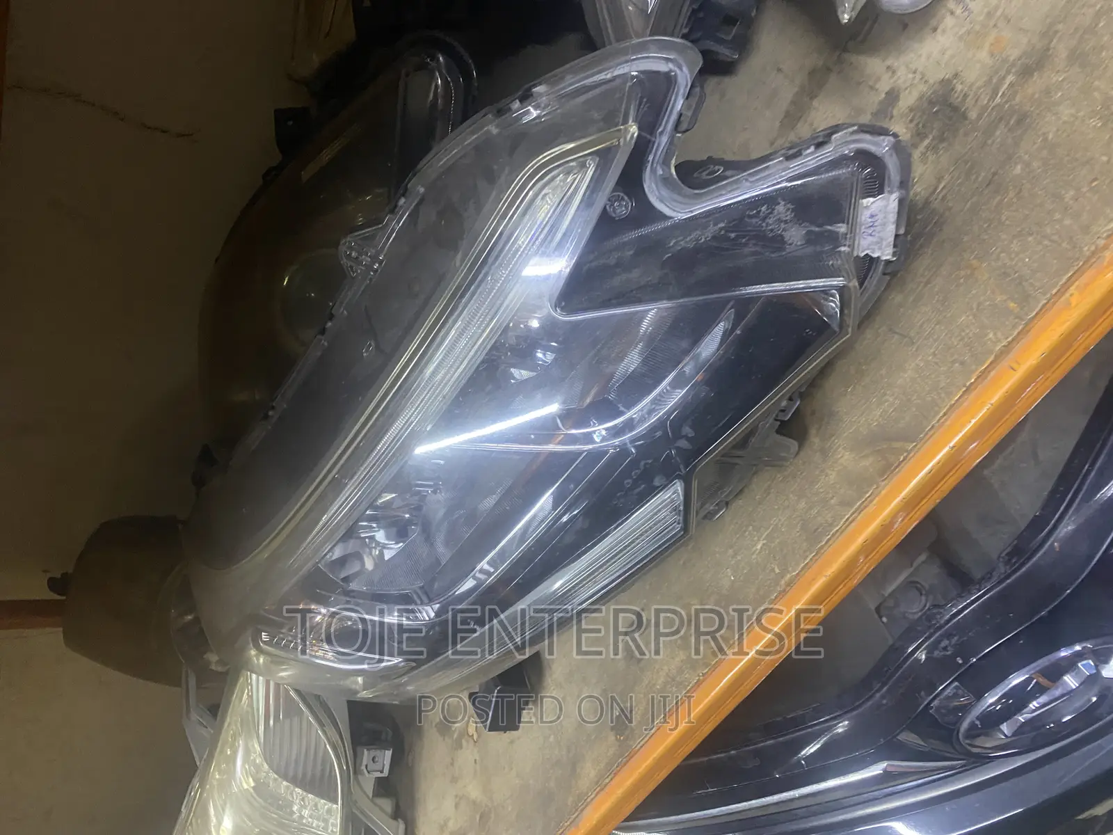 Honda CRV 2015 Headlights Non Xenon Available