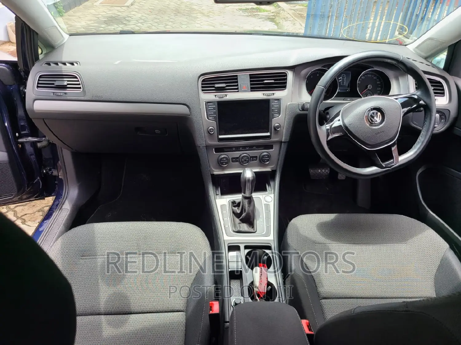 Volkswagen Golf TSI 2-Door FWD 2016 Blue