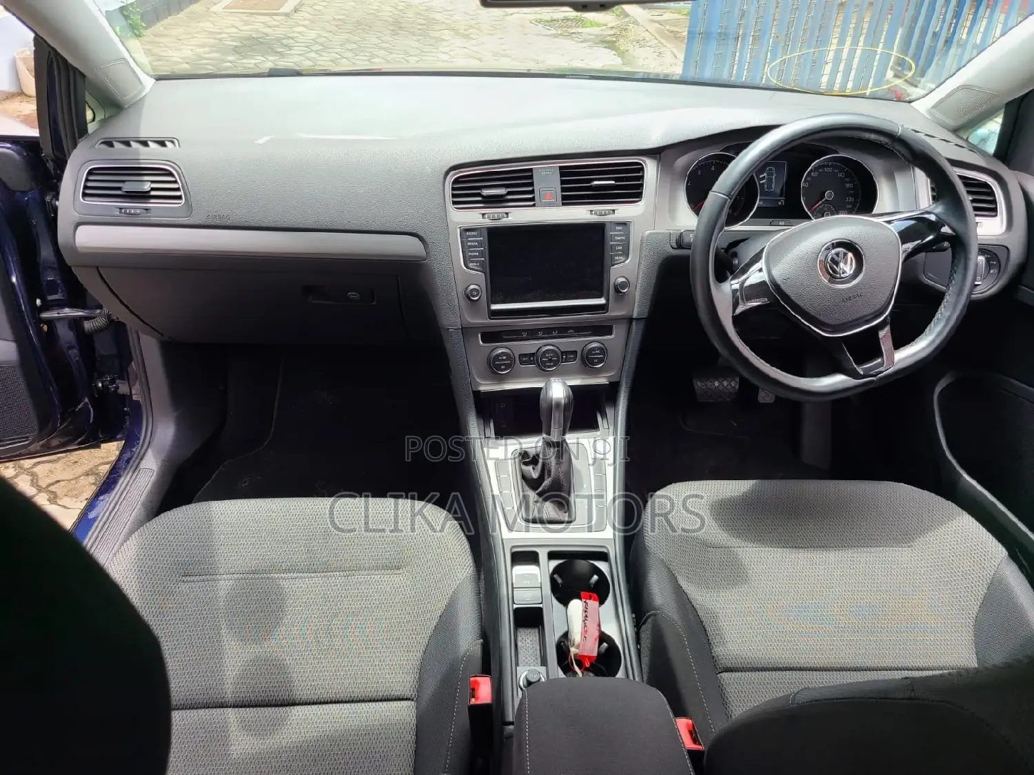 Volkswagen Golf TSI 2-Door FWD 2016 Blue