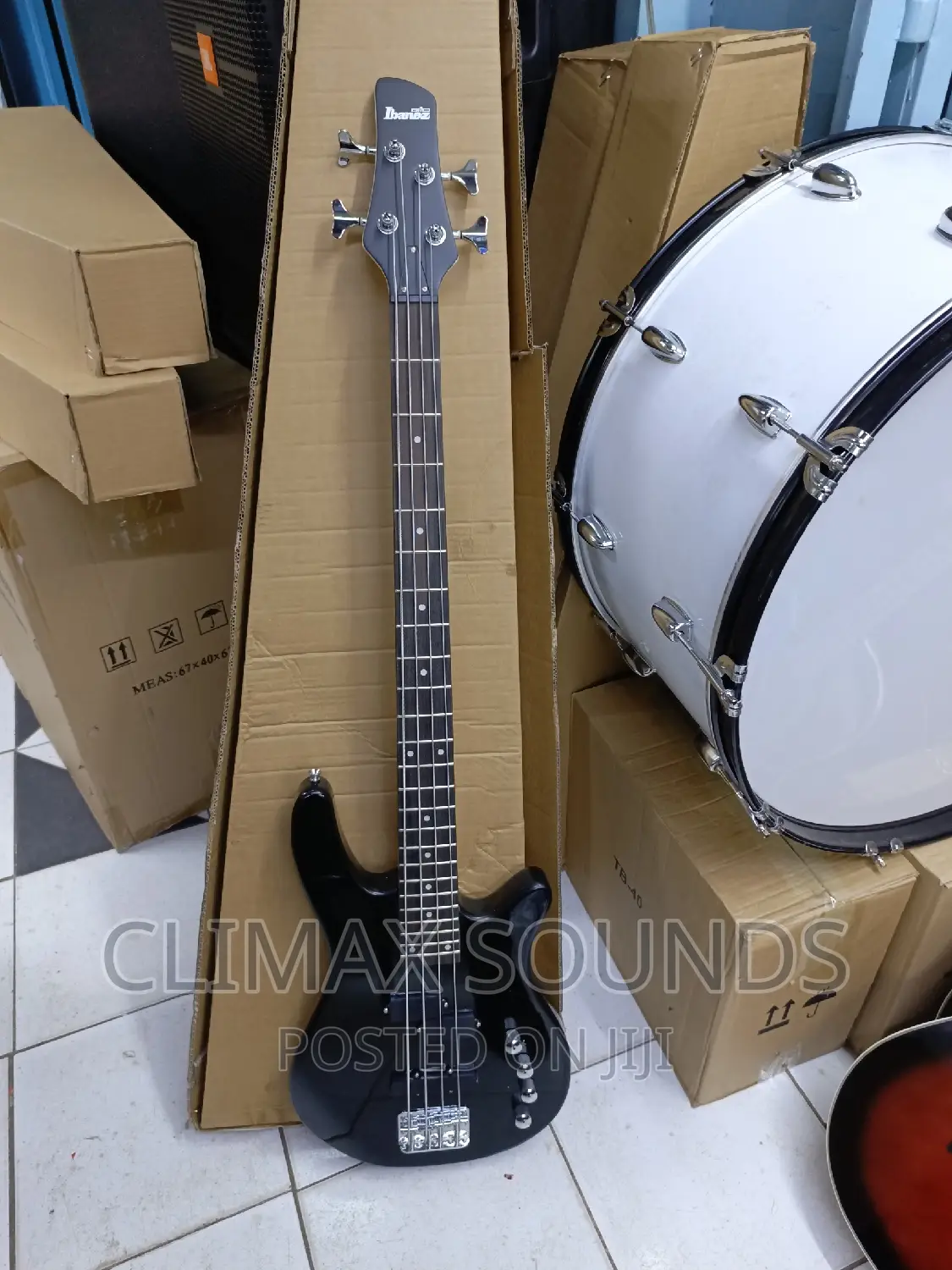 Bass Guitar Black 4 String Ibanez