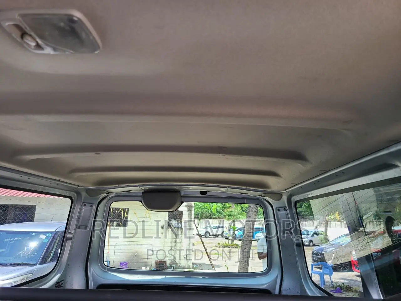 Nissan Caravan (Urvan) 2016 Silver