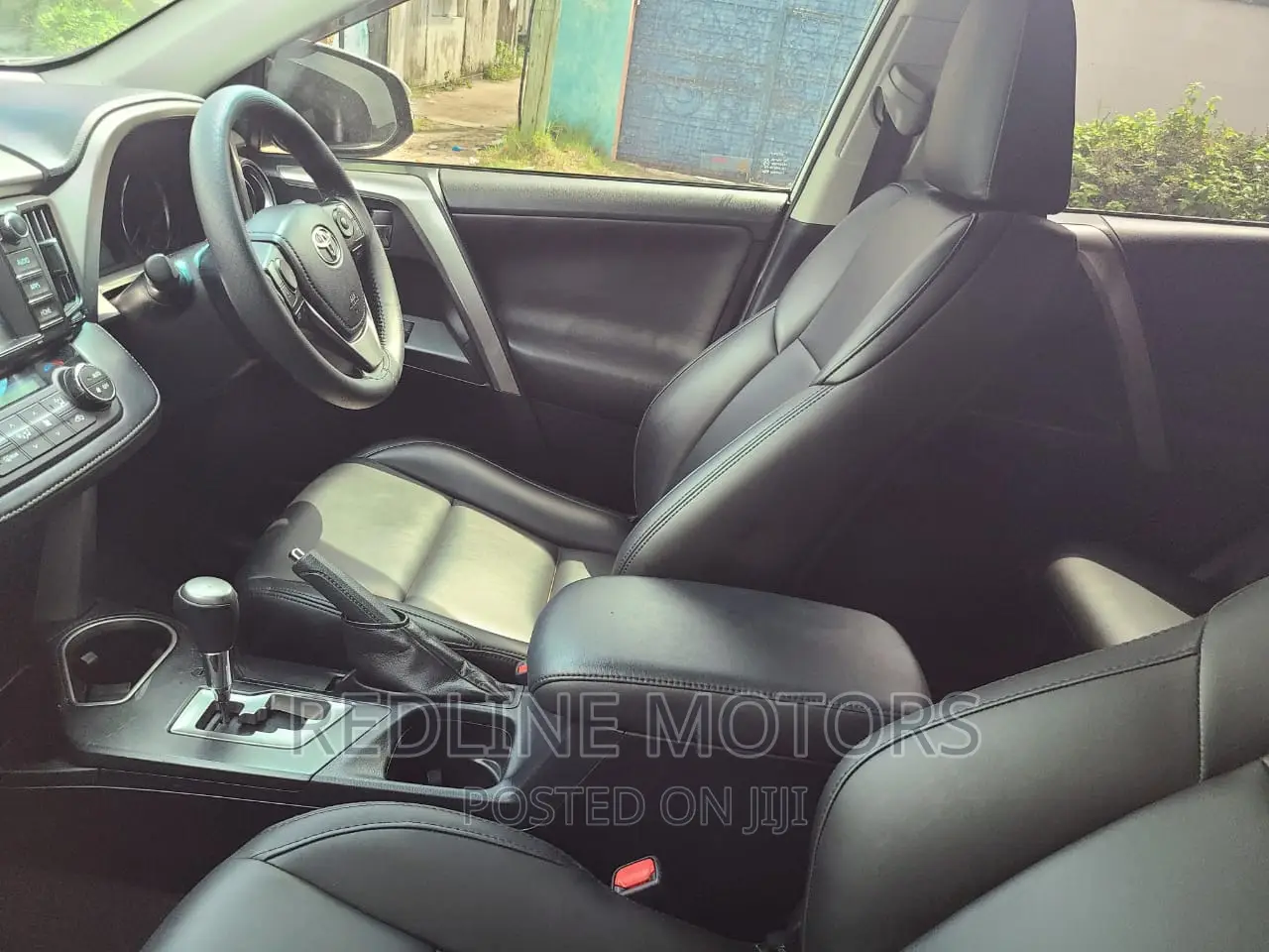 Toyota RAV4 LE AWD (2.5L 4cyl 6A) 2016 White