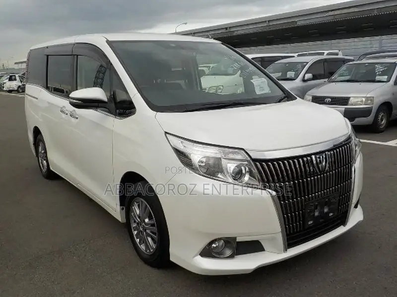 Toyota Esquire 1.8 FWD Hybrid (7 seater) 2017 Off white